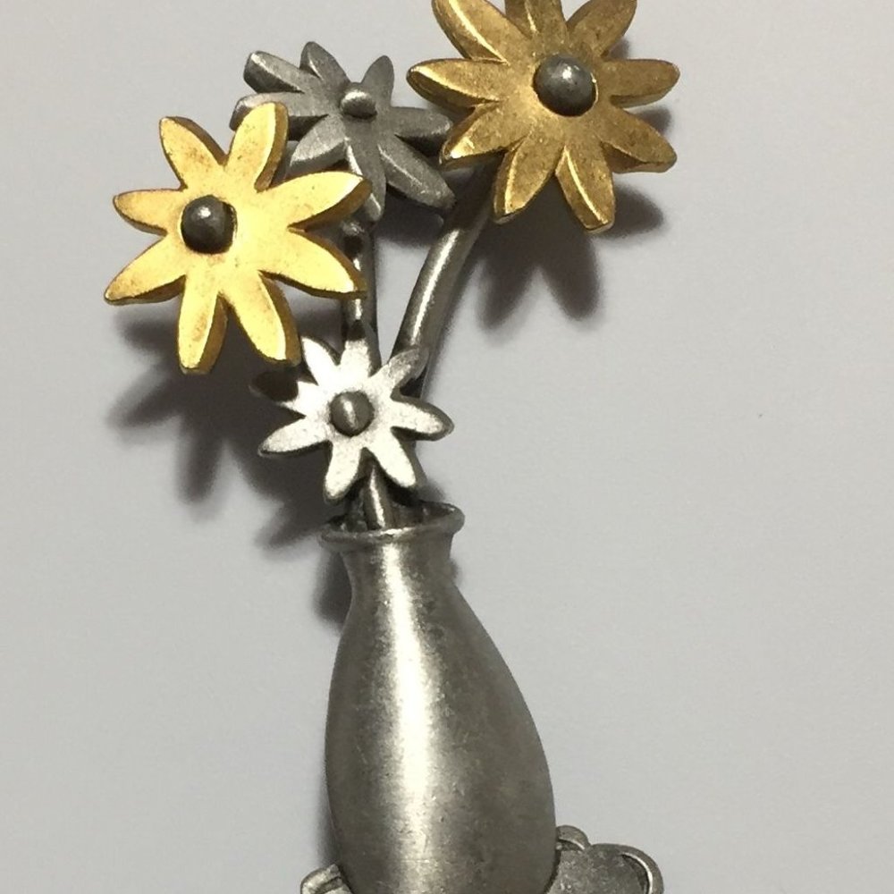 JJ Pin Brooch Flowers in Vase